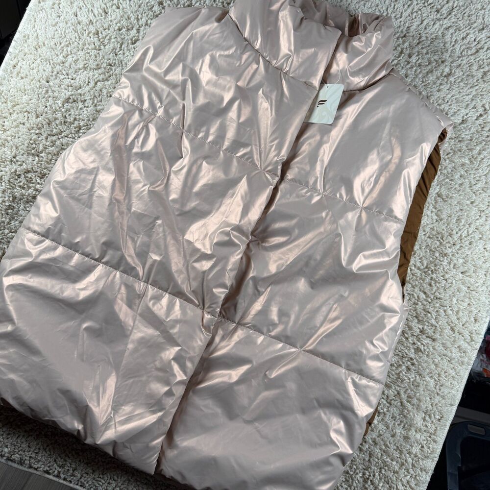 Fabletics Women’s Medium Pink Puffer Vest High Neck Shiny Quilted NWT